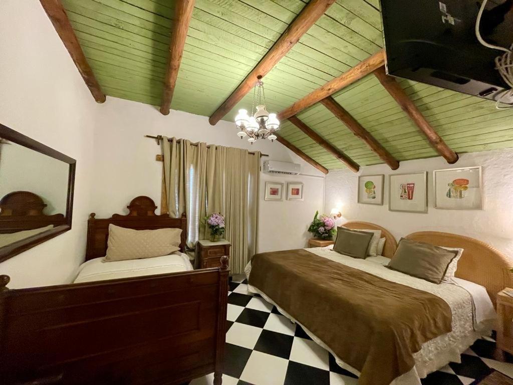 Hotel Vendimia Parador Санта-Крус Экстерьер фото